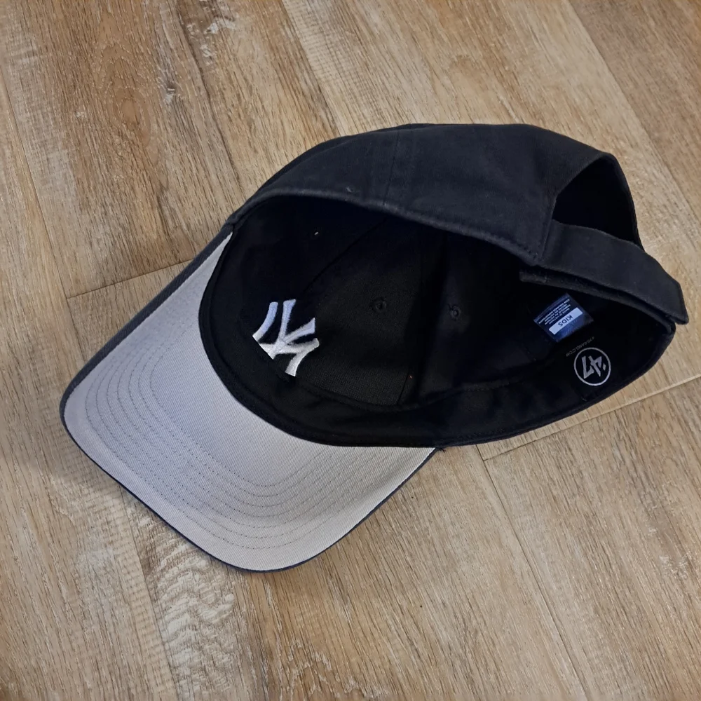 47 Brand New York Yankees Kids' Baseball Cap with White Logo